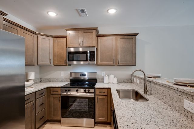 423 Via Drive, Clarksville, TN 37043