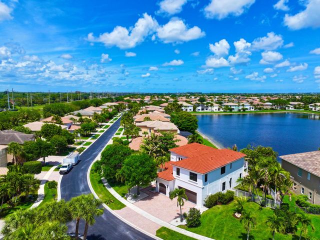 1324 Beacon Circle, Wellington, FL 33414