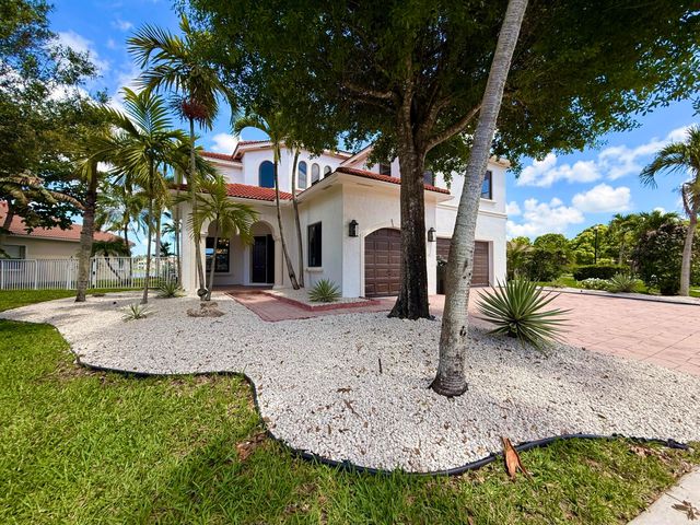 1324 Beacon Circle, Wellington, FL 33414