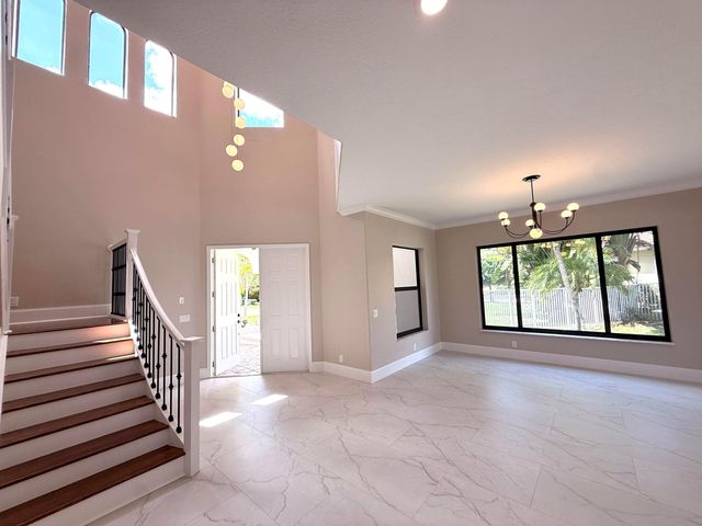 1324 Beacon Circle, Wellington, FL 33414