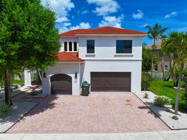 1324 Beacon Circle, Wellington, FL 33414