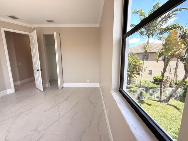 1324 Beacon Circle, Wellington, FL 33414