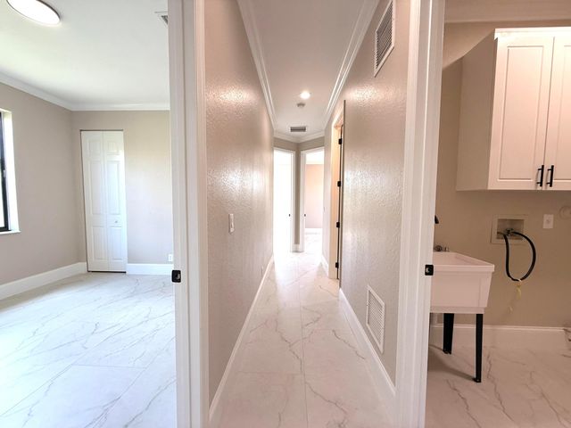 1324 Beacon Circle, Wellington, FL 33414