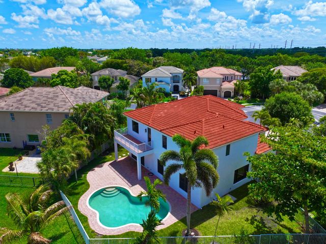 1324 Beacon Circle, Wellington, FL 33414