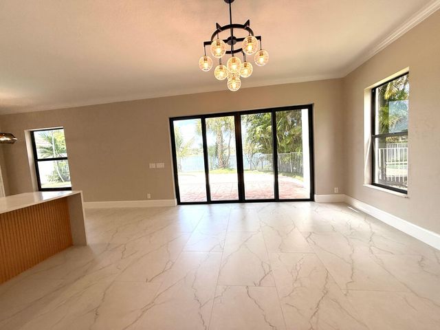 1324 Beacon Circle, Wellington, FL 33414