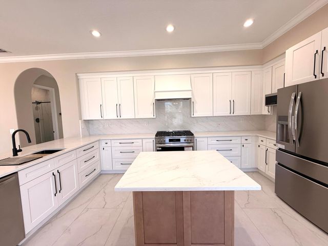 1324 Beacon Circle, Wellington, FL 33414