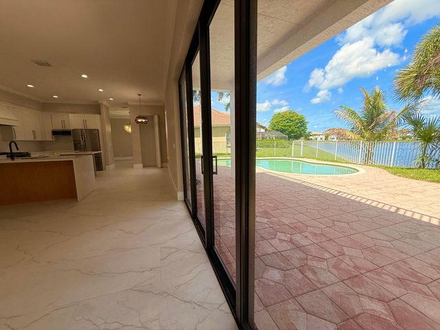 1324 Beacon Circle, Wellington, FL 33414