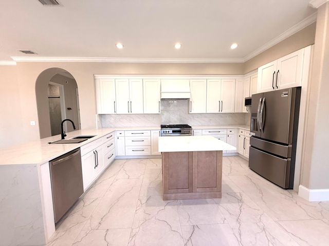 1324 Beacon Circle, Wellington, FL 33414