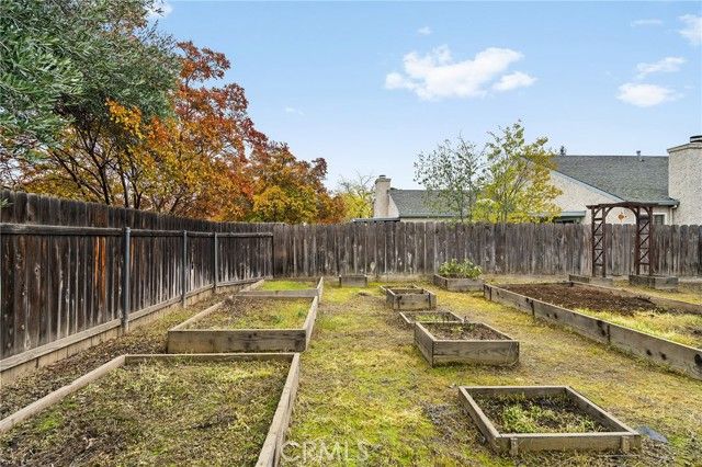 28 Wrangler Court, Chico, CA 95928