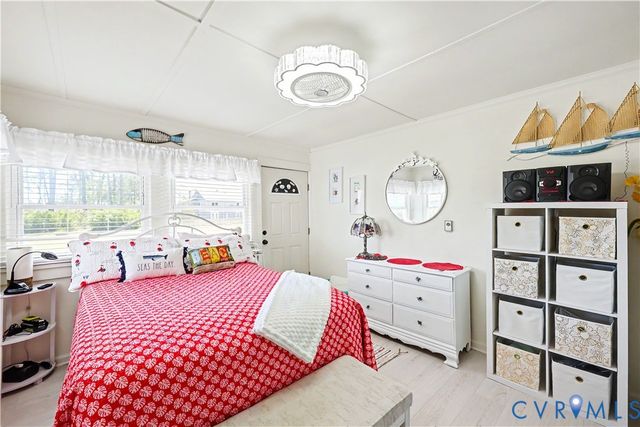 1675 Daniel Ave, North, VA 23128