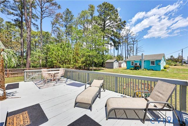 1675 Daniel Ave, North, VA 23128