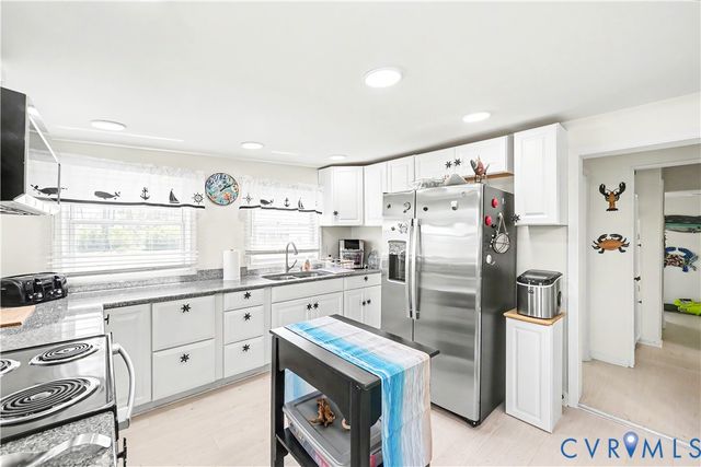 1675 Daniel Ave, North, VA 23128