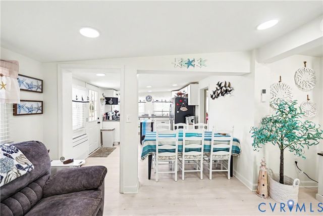1675 Daniel Ave, North, VA 23128