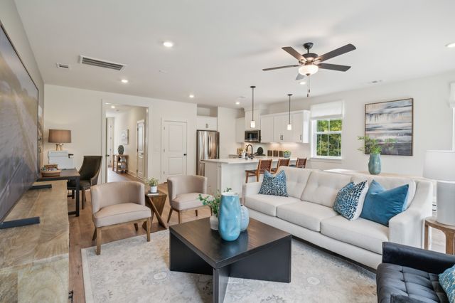 140 Valentine Aly, Nashville, TN 37218