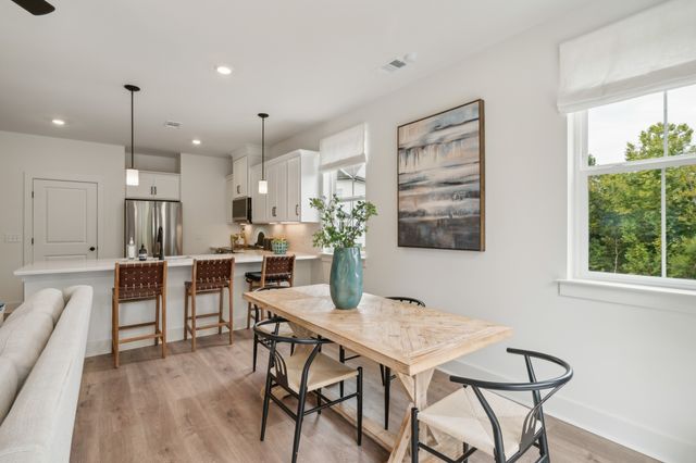 140 Valentine Aly, Nashville, TN 37218