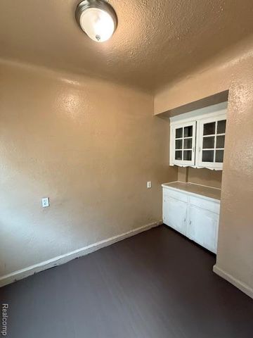 17515 Northlawn Street, Detroit, MI 48221