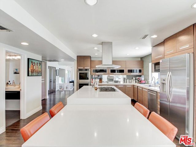 6763 Radlock Avenue, Los Angeles, CA 90056