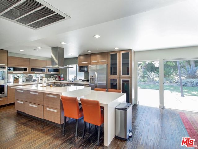 6763 Radlock Avenue, Los Angeles, CA 90056