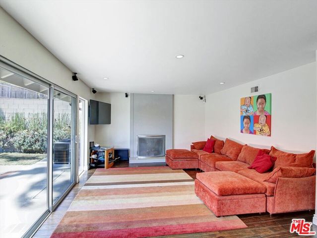 6763 Radlock Avenue, Los Angeles, CA 90056