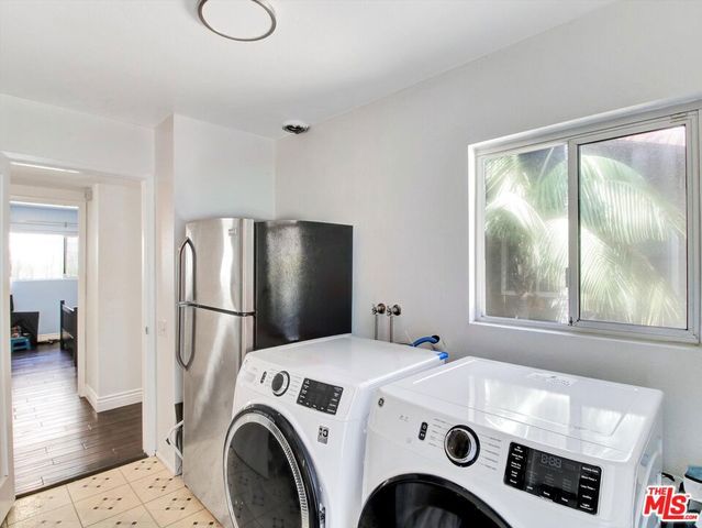 6763 Radlock Avenue, Los Angeles, CA 90056