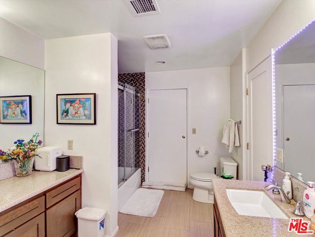 6763 Radlock Avenue, Los Angeles, CA 90056