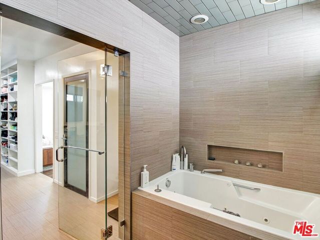 6763 Radlock Avenue, Los Angeles, CA 90056