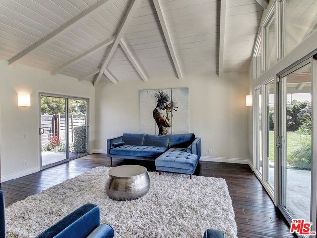 6763 Radlock Avenue, Los Angeles, CA 90056