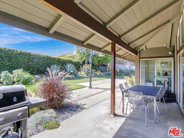 6763 Radlock Avenue, Los Angeles, CA 90056