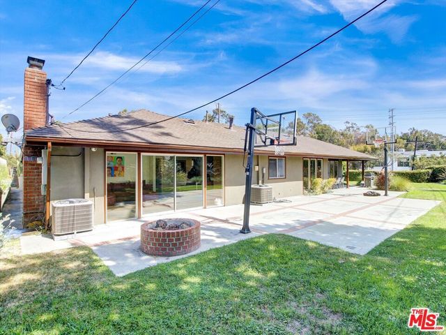6763 Radlock Avenue, Los Angeles, CA 90056