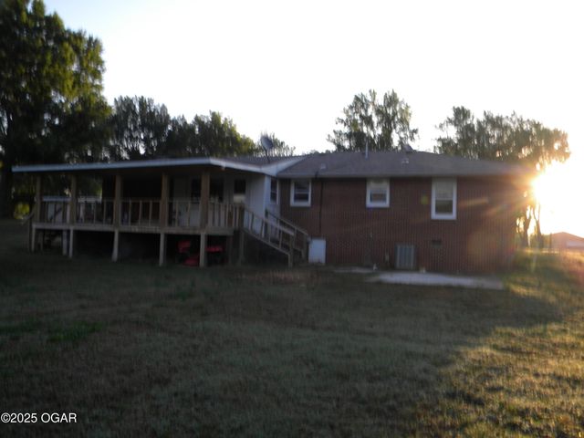 9599 County Rd 118, Carthage, MO 64836