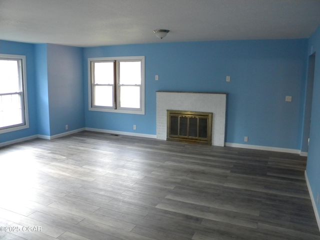 9599 County Rd 118, Carthage, MO 64836