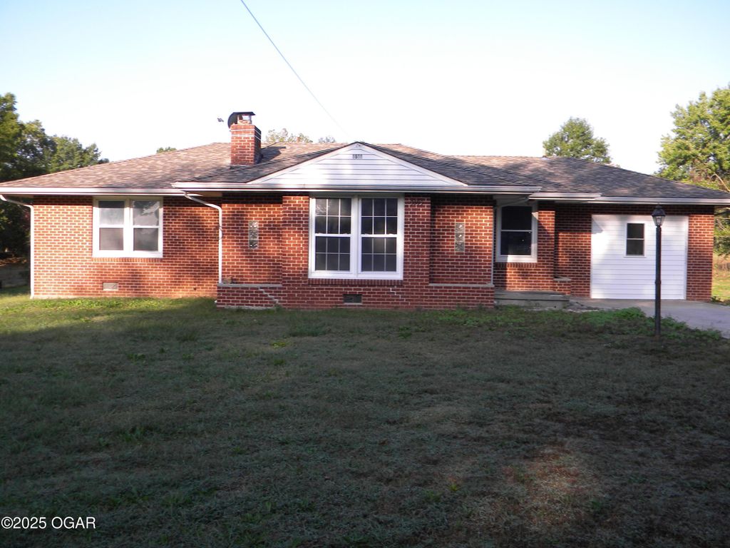 9599 County Rd 118, Carthage, MO 64836