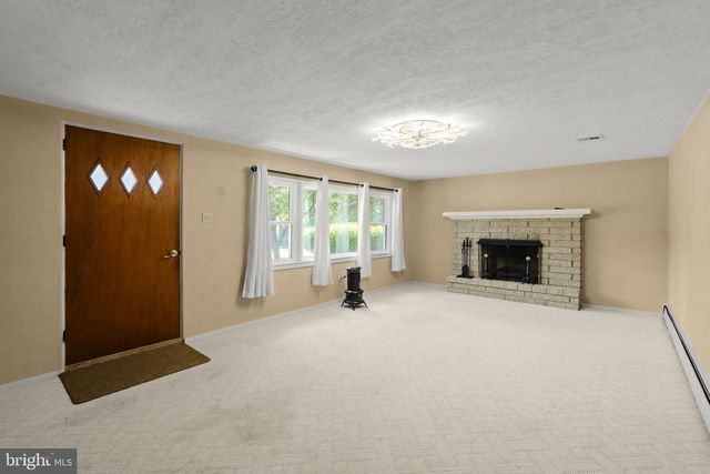 4107 TROWBRIDGE RD, York, PA 17402