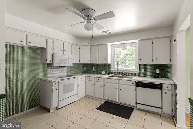 4107 TROWBRIDGE RD, York, PA 17402