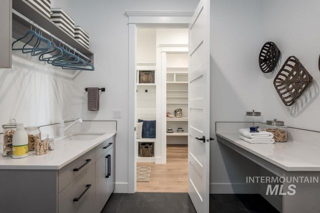 15337 Pronghorn Dr, Caldwell, ID 83607