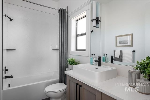 15337 Pronghorn Dr, Caldwell, ID 83607