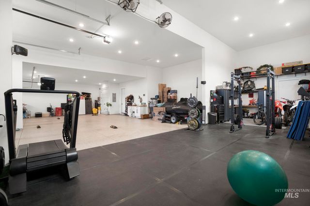 15337 Pronghorn Dr, Caldwell, ID 83607