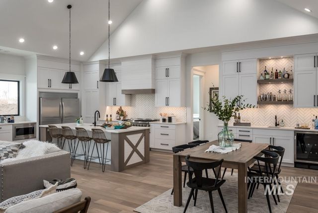 15337 Pronghorn Dr, Caldwell, ID 83607