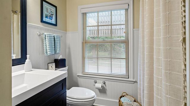 606 Gilbert Avenue, Eau Claire, WI 54701