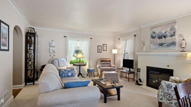 606 Gilbert Avenue, Eau Claire, WI 54701