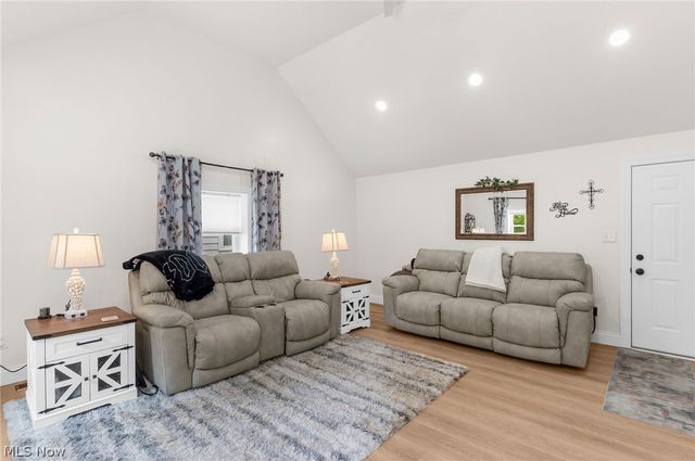 10060 Salem Warren Road, Salem, OH 44460