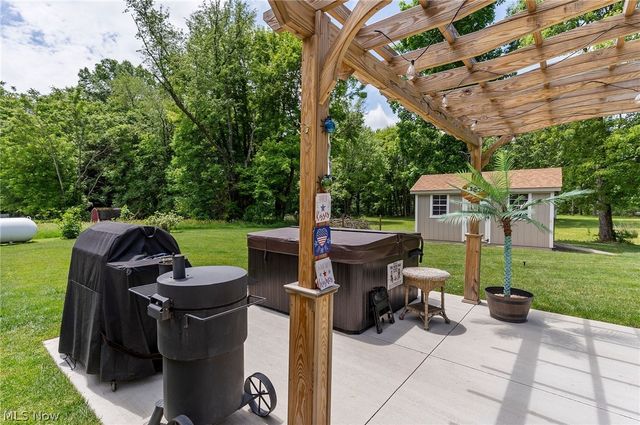 10060 Salem Warren Road, Salem, OH 44460