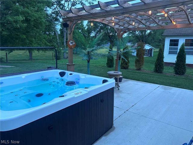 10060 Salem Warren Road, Salem, OH 44460