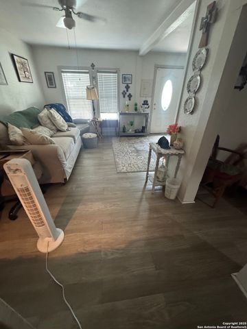 223 W RIO GRANDE, Pearsall, TX 78061