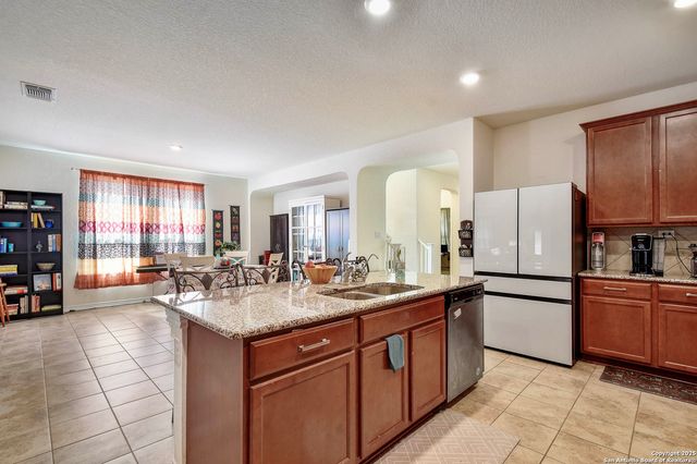 145 Rustic, Universal City, TX 78148