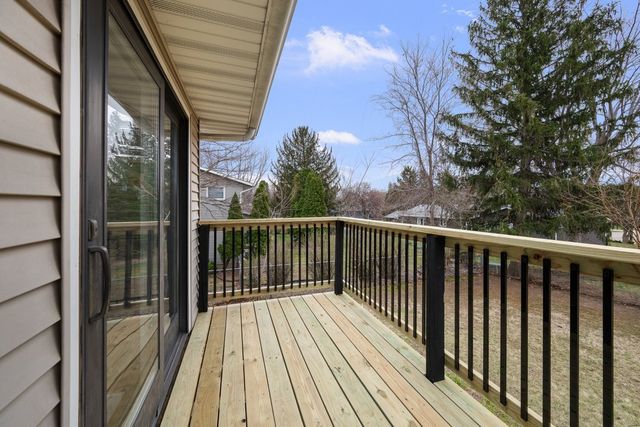 2501 E 34th Street Court, Davenport, IA 52807