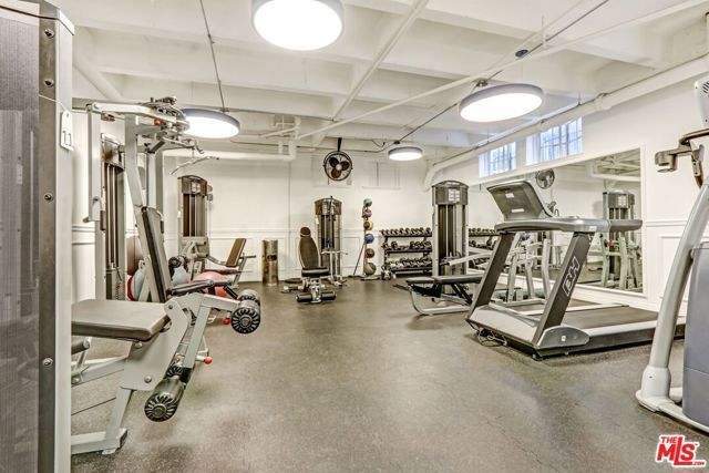 450 N Rossmore Avenue, Los Angeles, CA 90004
