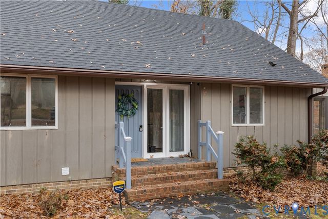 1 Brandon Cir, Williamsburg, VA 23185