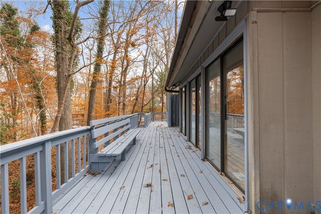 1 Brandon Cir, Williamsburg, VA 23185