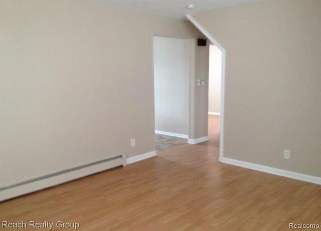 20010 Voiland Street, Roseville, MI 48066